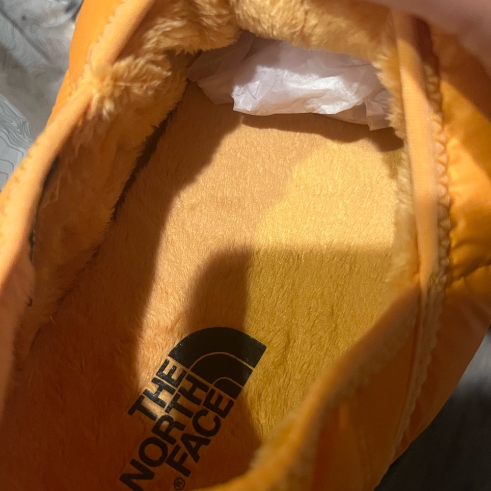 The North Face Thermoball Traction Mule V shoes with box - Picture 9 of 12